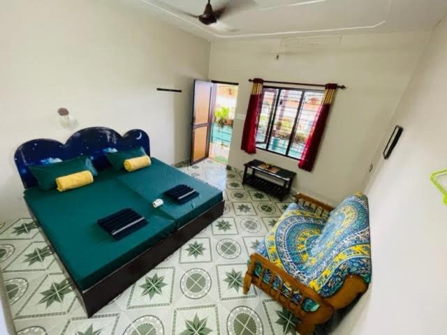 Mountain view homestay kumily